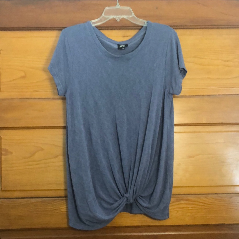 Knot front swoop tee in washed blue